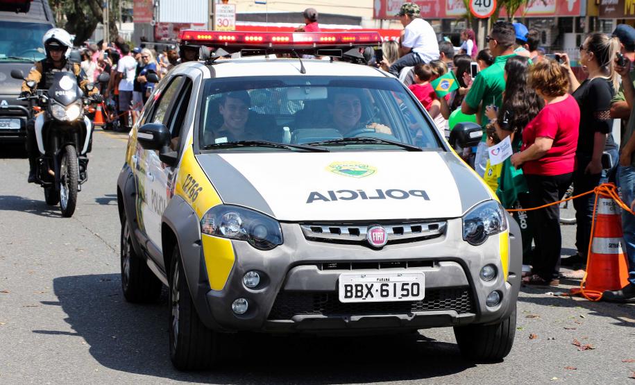 PM participa do desfile cívico-militar da Regional Fazendinha/Portão em Curitiba