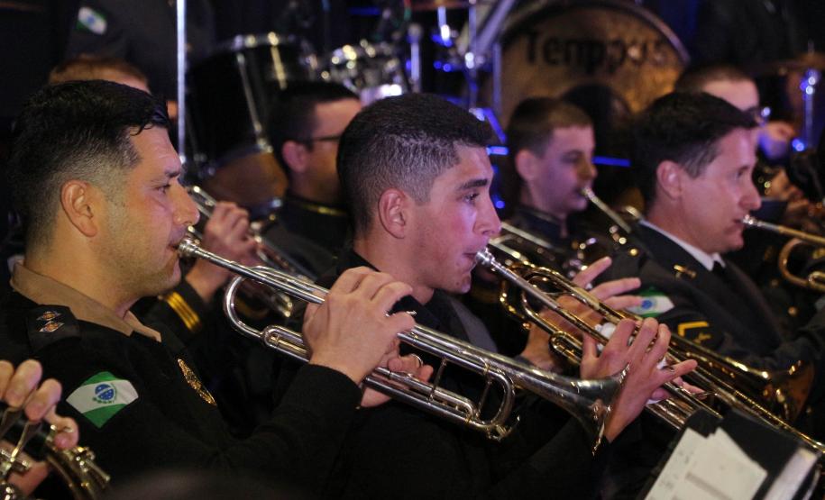 Orquestra Sinfônica do Colégio da PM faz espetáculo para comemorar os 60 anos da instituição e os 165 anos da Polícia Militar