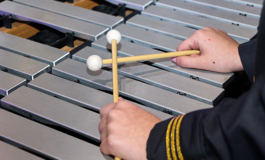 Orquestra Sinfônica do Colégio da PM faz espetáculo para comemorar os 60 anos da instituição e os 165 anos da Polícia Militar