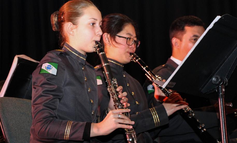 Orquestra Sinfônica do Colégio da PM faz espetáculo para comemorar os 60 anos da instituição e os 165 anos da Polícia Militar