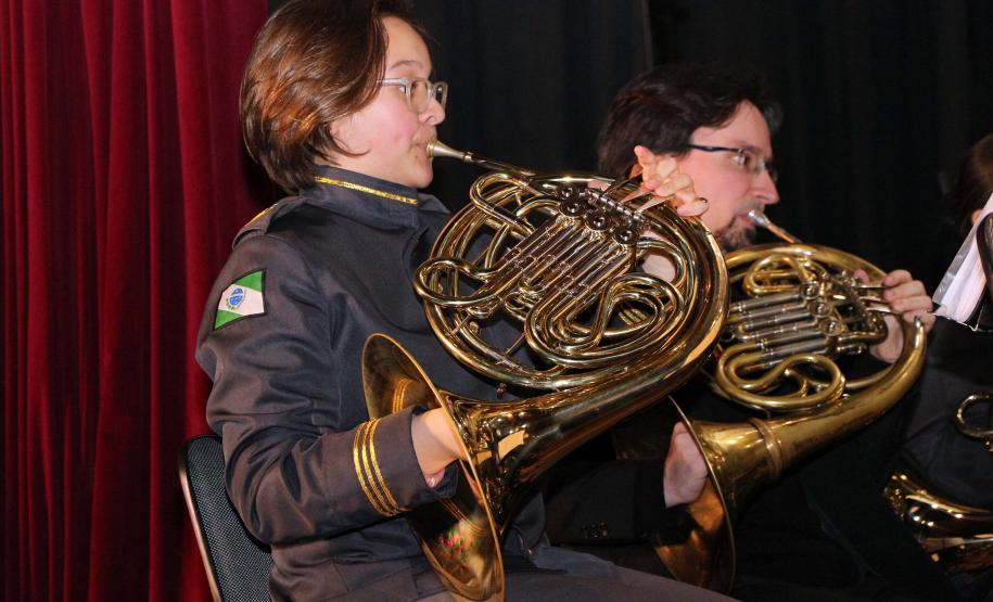 Orquestra Sinfônica do Colégio da PM faz espetáculo para comemorar os 60 anos da instituição e os 165 anos da Polícia Militar