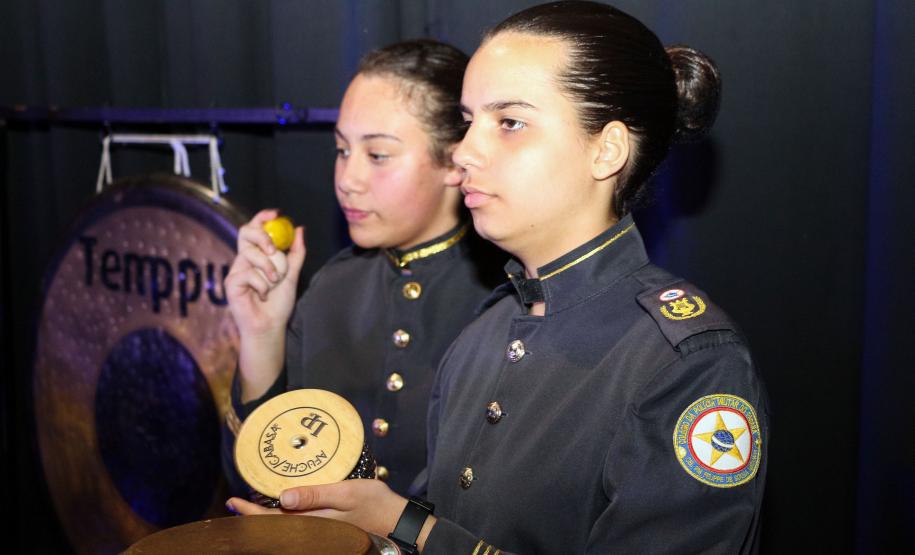 Orquestra Sinfônica do Colégio da PM faz espetáculo para comemorar os 60 anos da instituição e os 165 anos da Polícia Militar