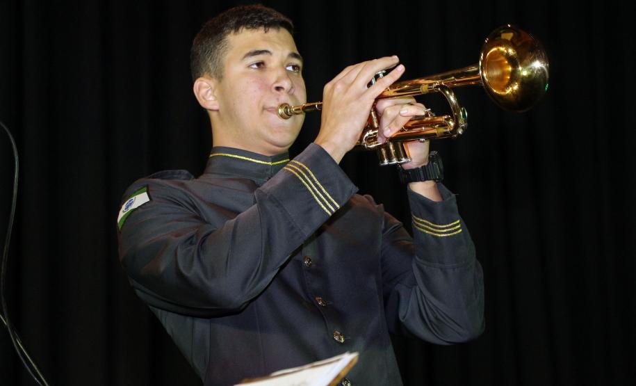 Orquestra Sinfônica do Colégio da PM faz espetáculo para comemorar os 60 anos da instituição e os 165 anos da Polícia Militar