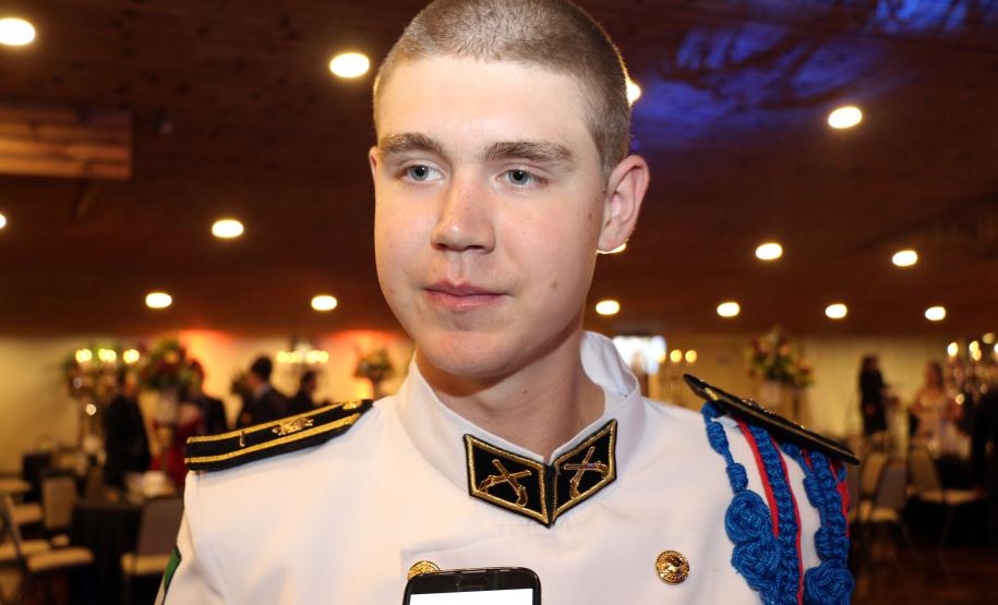 Baile do Espadim Tiradentes 2019 comemora início de formação de novos cadetes da Polícia Militar