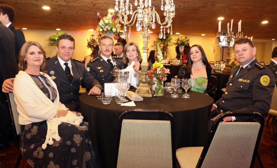 Baile do Espadim Tiradentes 2019 comemora início de formação de novos cadetes da Polícia Militar