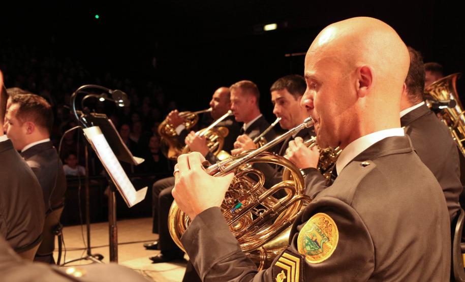 Banda de Música encerra terceira apresentação no Teatro Guaíra com aplausos da plateia