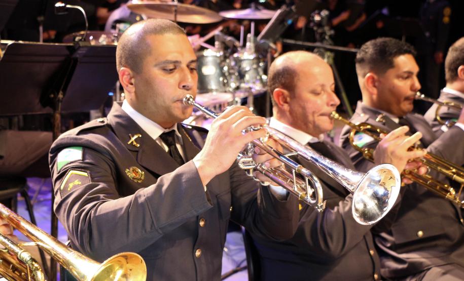 Banda de Música encerra terceira apresentação no Teatro Guaíra com aplausos da plateia