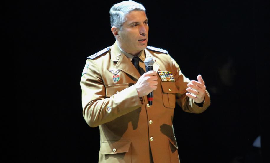 Segunda noite do Concerto da Banda de Música da PM surpreende público e é marcada por homenagens em Curitiba