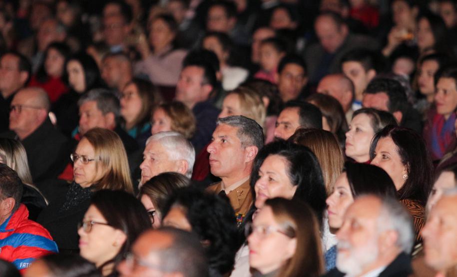 Segunda noite do Concerto da Banda de Música da PM surpreende público e é marcada por homenagens em Curitiba