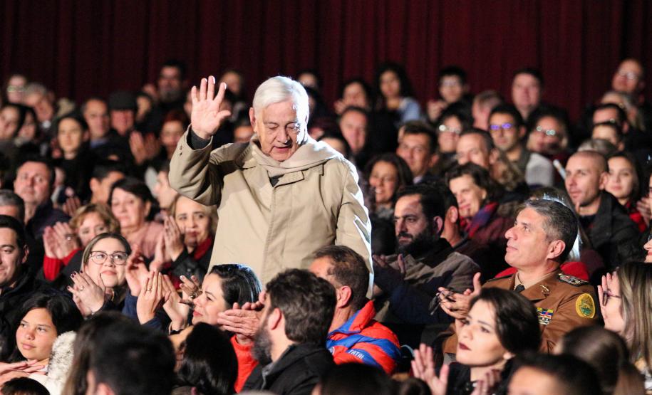 Segunda noite do Concerto da Banda de Música da PM surpreende público e é marcada por homenagens em Curitiba