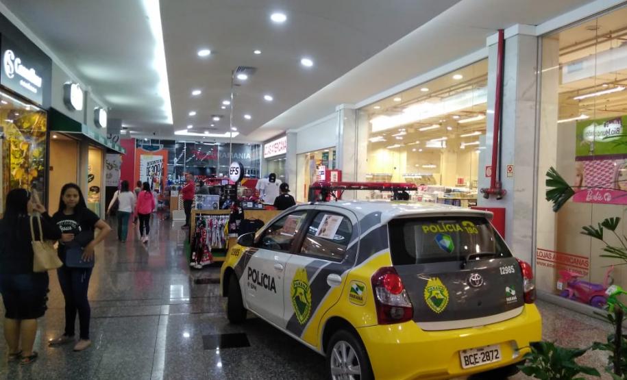 6º Batalhão promove exposição em Shopping de Cascavel (PR) em alusão aos 165 anos da PMPR
