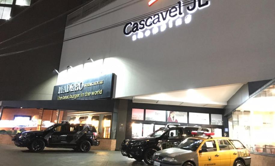 6º Batalhão promove exposição em Shopping de Cascavel (PR) em alusão aos 165 anos da PMPR