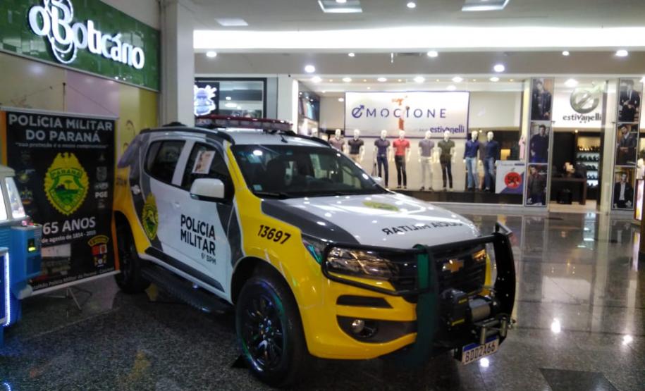 6º Batalhão promove exposição em Shopping de Cascavel (PR) em alusão aos 165 anos da PMPR