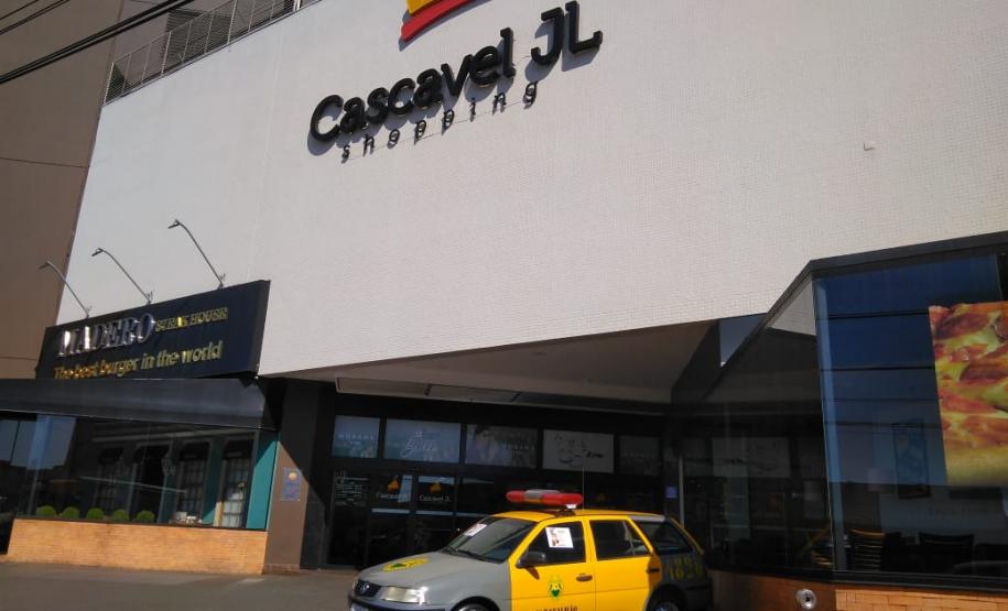 6º Batalhão promove exposição em Shopping de Cascavel (PR) em alusão aos 165 anos da PMPR