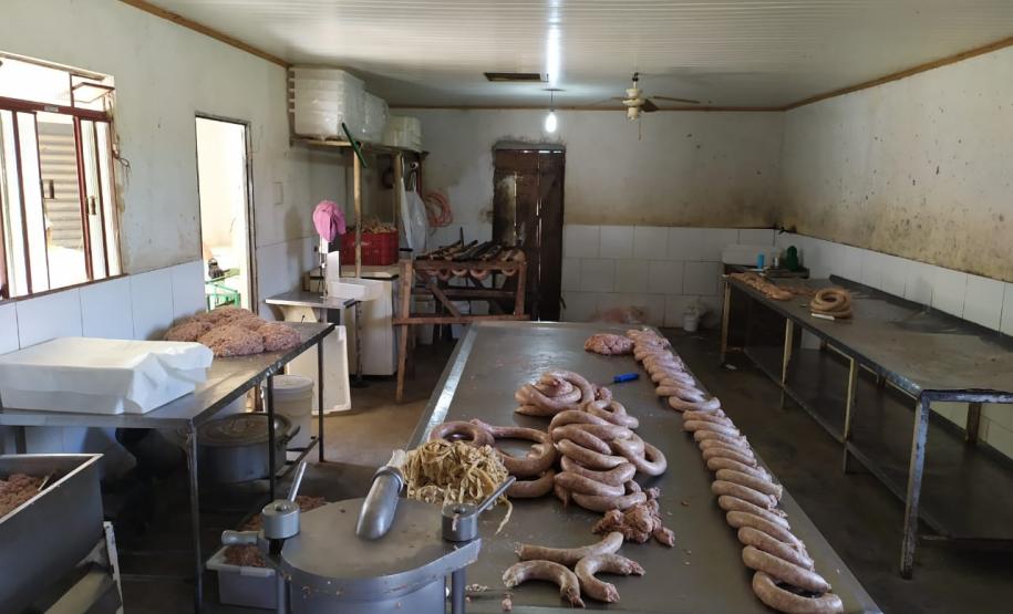 Polícia Militar fecha abatedouro clandestino em Quitandinha, no Sudeste do Paraná