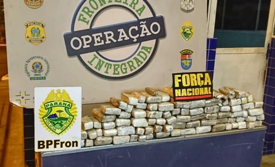 Ações da Operação Hórus Sul resultam na apreensão de 47 quilos de maconha e de 5 mil maços de cigarros em Foz do Iguaçu (PR)