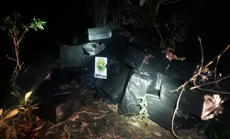 BPFron apreende carro carregado com 250 caixas de cigarros contrabandeados no Oeste do estado