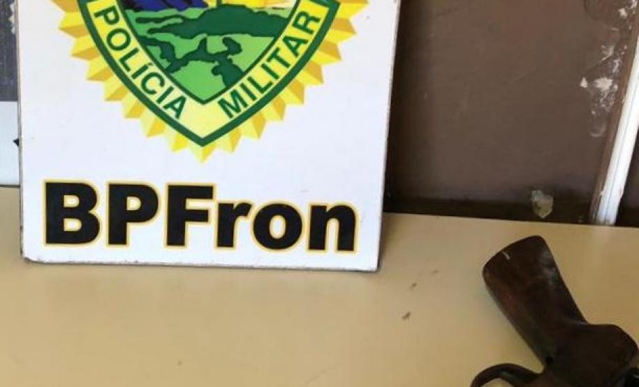 BPFron apreende mais de 14 quilos de maconha e uma arma de fogo em situações distintas no Oeste do estado