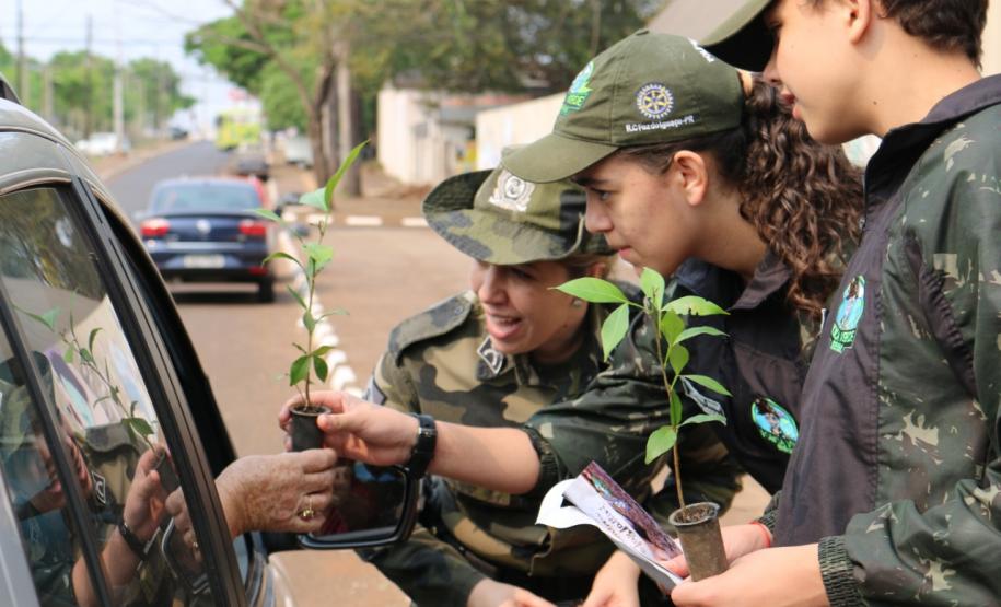 Alunos do projeto Força Verde Mirim visita unidade da Polícia Ambiental e participam de blitz educativa no Interior do estado