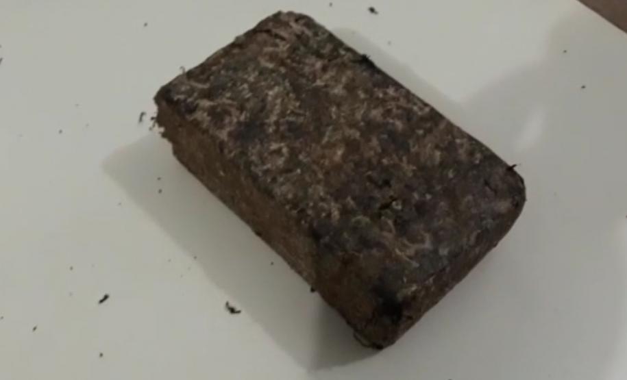 Dupla é presa pela PM ao tentar arremessar droga, celulares e objetos para dentro da penitenciária em Londrina