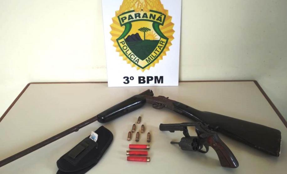 PM prende dois homens e apreende maconha e armas de fogo no Sudoeste do estado