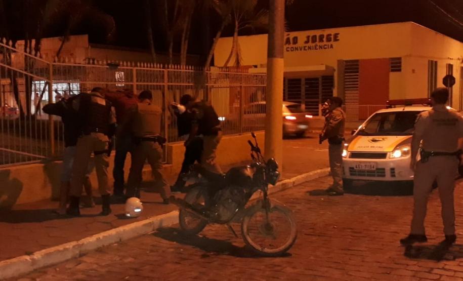 PM do Norte Pioneiro apreende drogas e recupera veículos