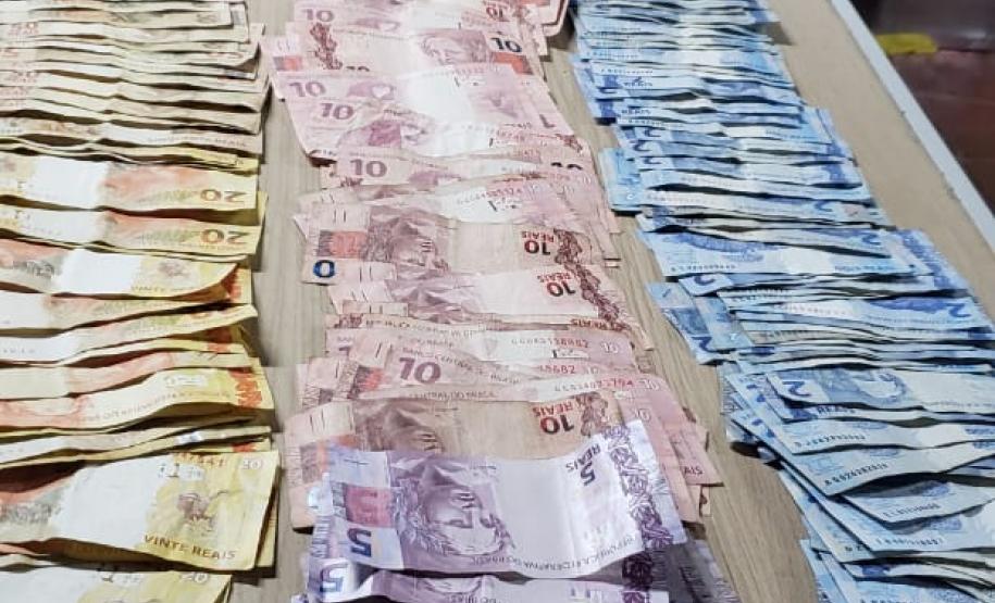 PM encaminha adolescente e apreende mais de 1,4 mil porções de drogas no Parolin (PR)