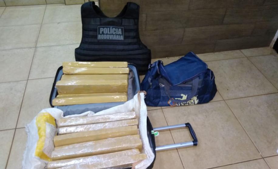 Operação na PR 855 resulta em 27 quilos de maconha apreendidos em Bandeirantes (PR)