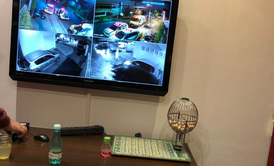 PM aborda dois locais e apreende 43 máquinas caça níquéis na Capital e na RMC