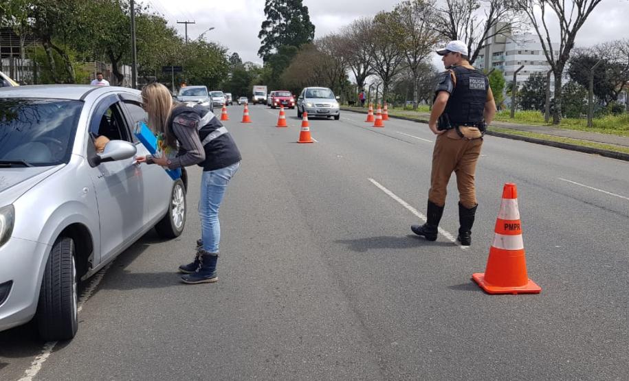 Blitz Educativa do BPTran leva conscientização e informação para motoristas na Capital