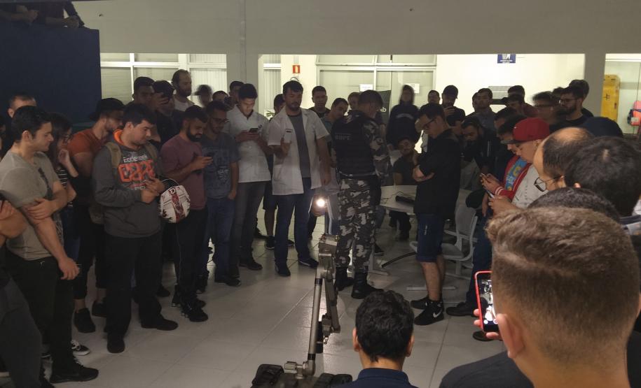 Esquadrão Antibombas estreita laços com pesquisadores do Senai