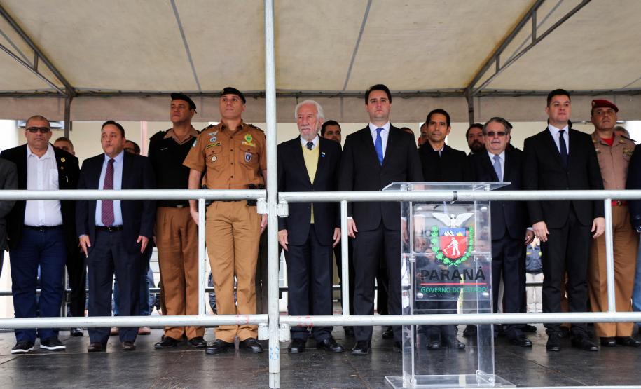 Governador autoriza concurso de 2,4 mil vagas para a Polícia Militar durante solenidade em Curitiba