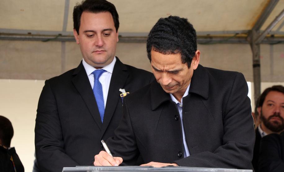 Governador autoriza concurso de 2,4 mil vagas para a Polícia Militar durante solenidade em Curitiba