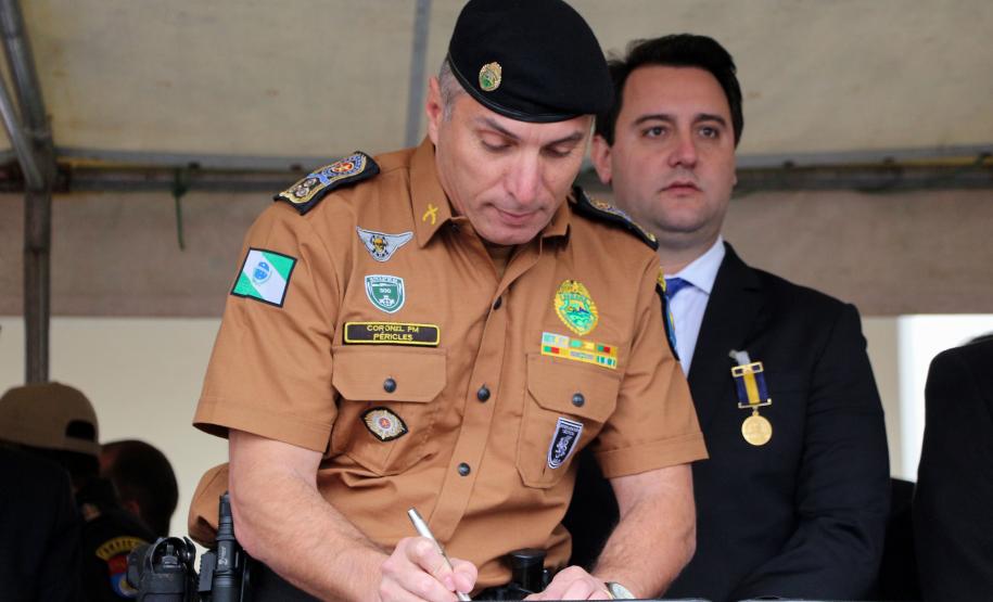 Governador autoriza concurso de 2,4 mil vagas para a Polícia Militar durante solenidade em Curitiba