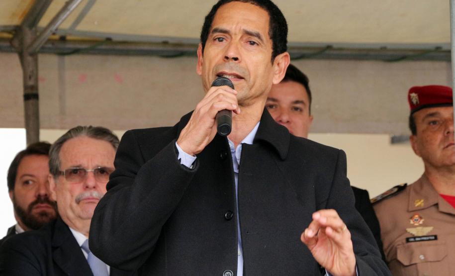 Governador autoriza concurso de 2,4 mil vagas para a Polícia Militar durante solenidade em Curitiba