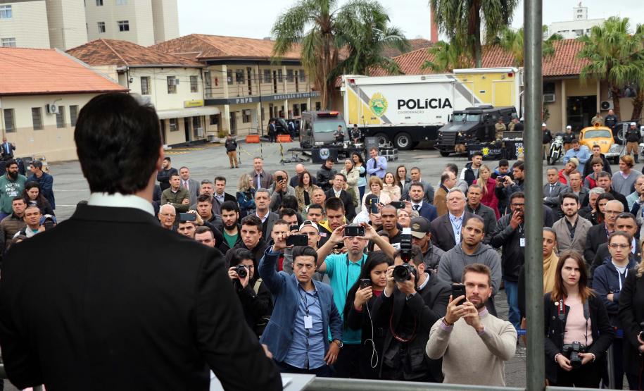 Governador autoriza concurso de 2,4 mil vagas para a Polícia Militar durante solenidade em Curitiba