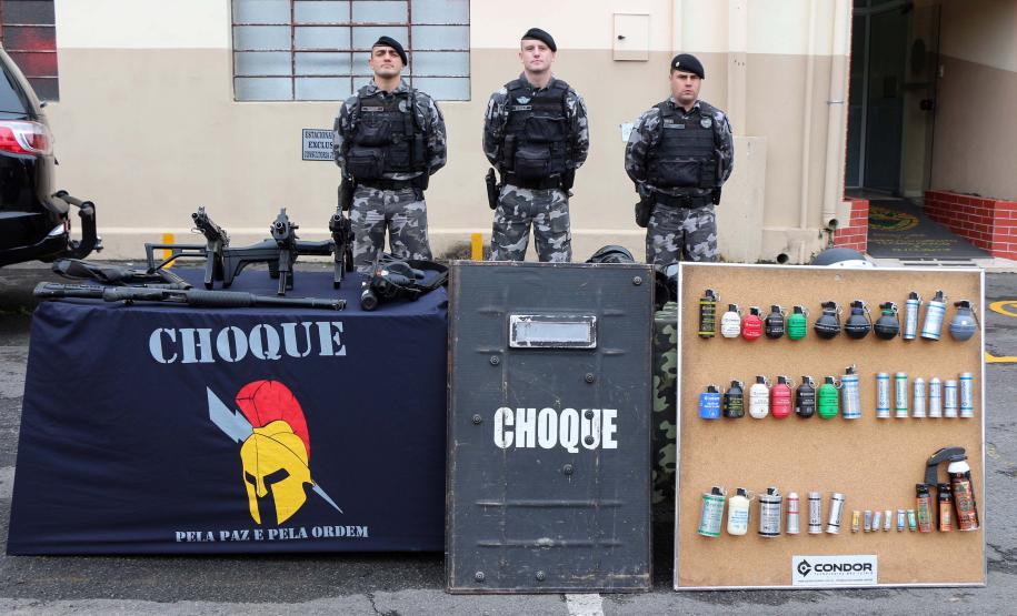 Governador autoriza concurso de 2,4 mil vagas para a Polícia Militar durante solenidade em Curitiba