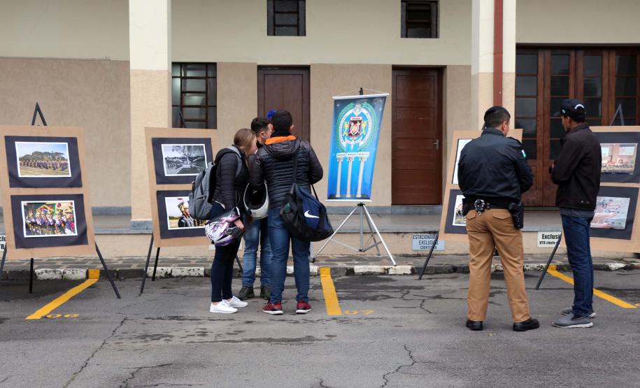 Governador autoriza concurso de 2,4 mil vagas para a Polícia Militar durante solenidade em Curitiba