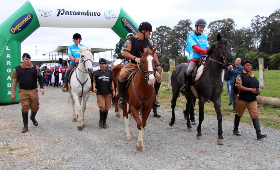 Regimento de Polícia Montada (RPMon) sedia o 2º Campeonato Paranaense de Paraenduro, no Haras da PM em Pinhais
