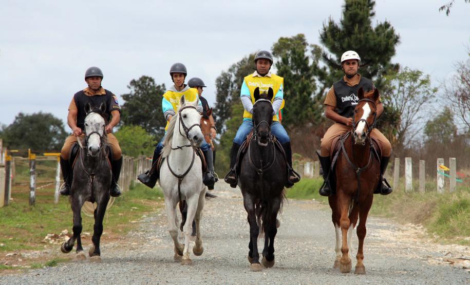 Regimento de Polícia Montada (RPMon) sedia o 2º Campeonato Paranaense de Paraenduro, no Haras da PM em Pinhais
