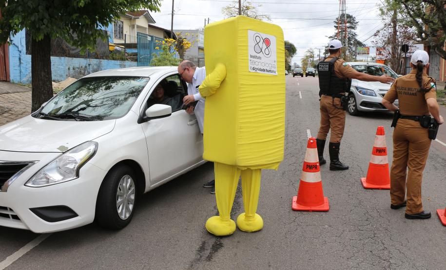 Blitz Educativa do BPTran leva conscientização e informação para motoristas na Capital