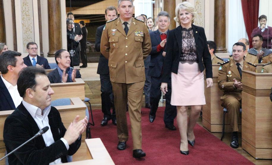 Comandante-Geral da PM recebe título de Cidadão Honorário de Curitiba durante sessão solene na Câmara Municipal