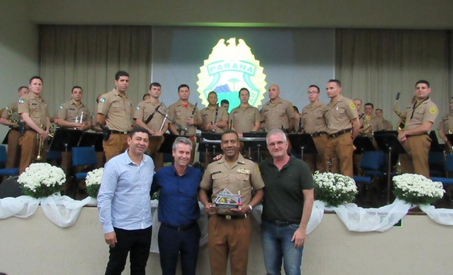 Cianorte (PR) recebe o concerto da Banda de Música da PM com homenagens e solidariedade