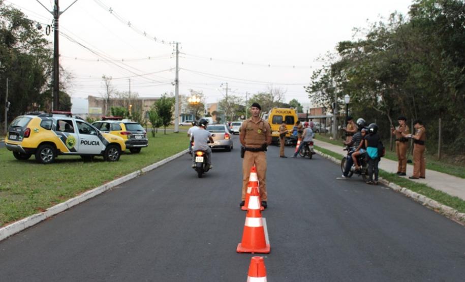 Em Cianorte, PM faz blitz para coibir infrações e autua mais de 30 veículos