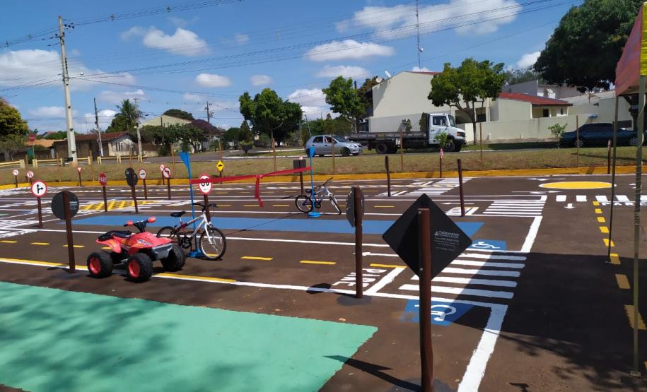 Pista de trânsito para aulas práticas de educação de trânsito é inaugurada no pátio do 7º BPM, em Cruzeiro do Oeste (PR)