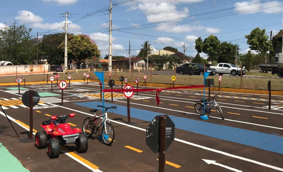 Pista de trânsito para aulas práticas de educação de trânsito é inaugurada no pátio do 7º BPM, em Cruzeiro do Oeste (PR)