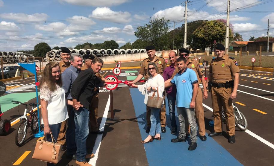 Pista de trânsito para aulas práticas de educação de trânsito é inaugurada no pátio do 7º BPM, em Cruzeiro do Oeste (PR)