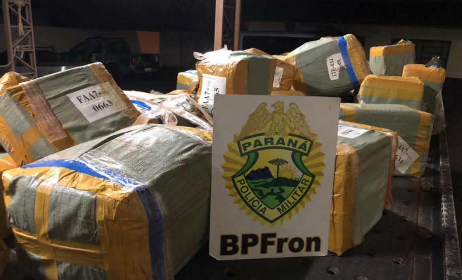 BPFron apreende cigarros e mercadorias de origem paraguaia, em Guaíra (PR) e Cascavel (PR)