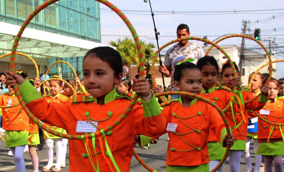 PM é representada em desfile de abertura da Semana da Pátria em São José dos Pinhais