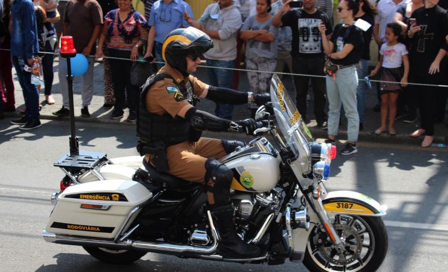 PM é representada em desfile de abertura da Semana da Pátria em São José dos Pinhais